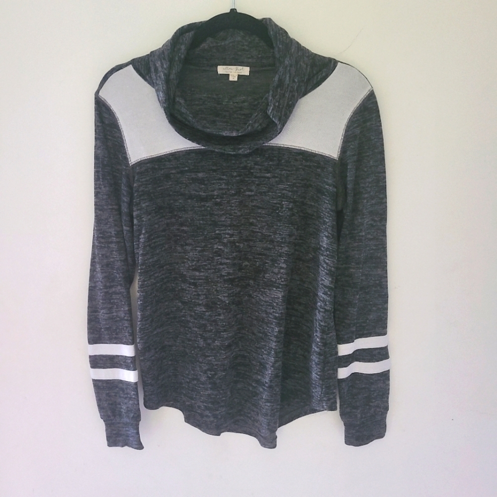 ULTRA FLIRT cowl neck sweater